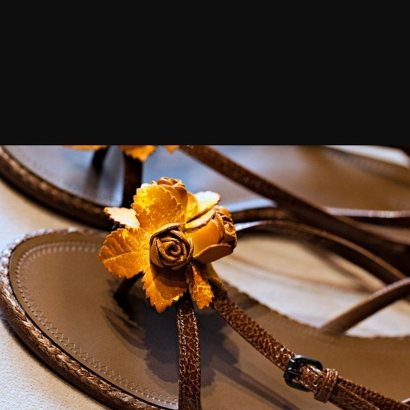 Bottega Veneta Sandals - Picture 2 of 9